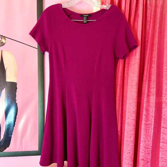 Forever 21 Minimalist Maroon A-Line Dress Short Sleeve Pleated Women’s Medium - Picture 1 of 5